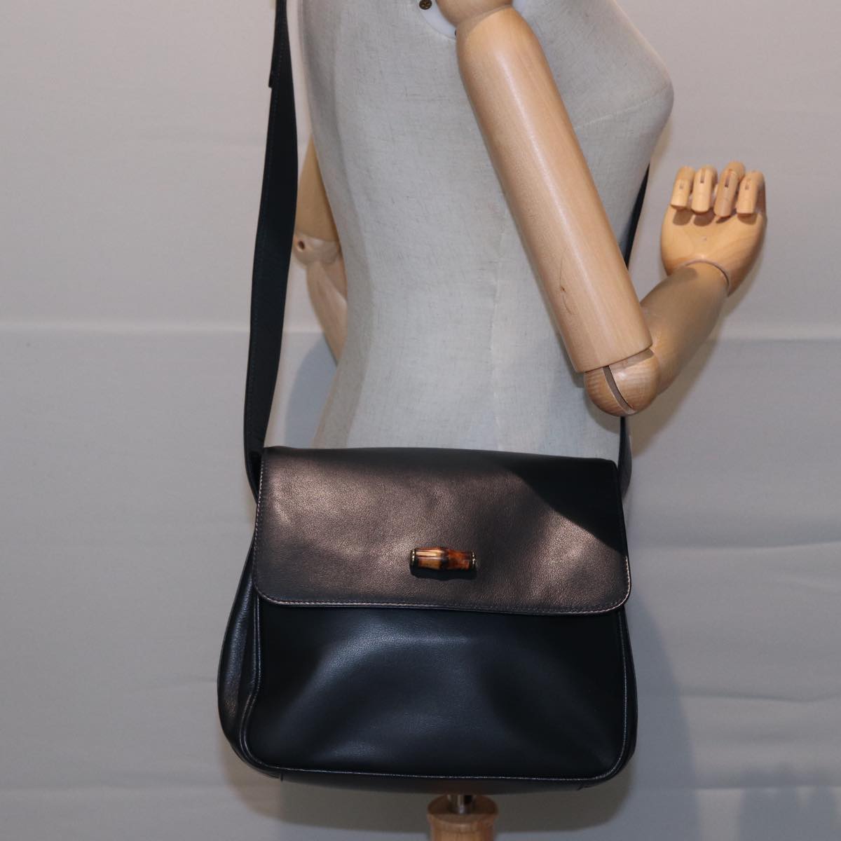 GUCCI Bamboo Shoulder Bag Leather Black 001 14 1571 78084