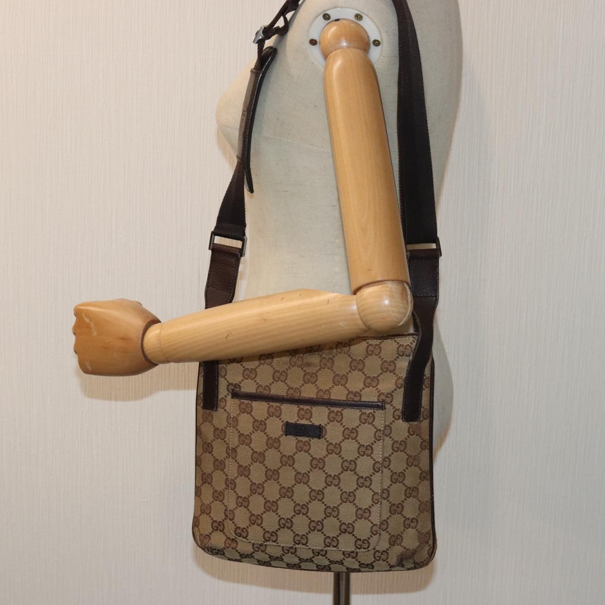 GUCCI GG Canvas Shoulder Bag Beige Brown 122793 84438
