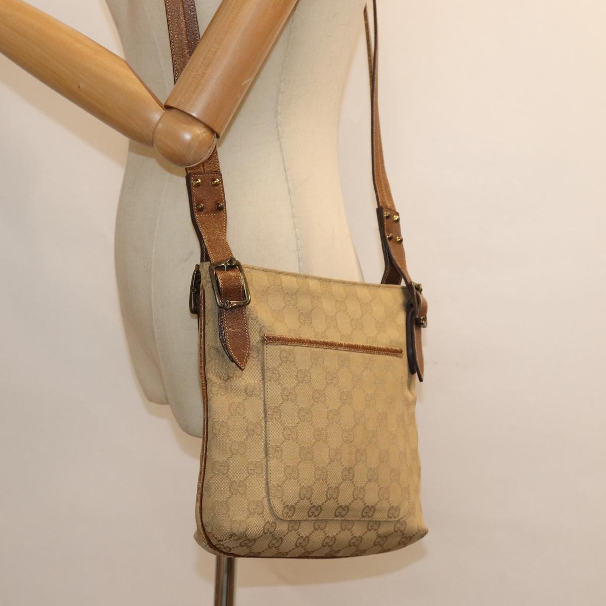 GUCCI GG Canvas Shoulder Bag Beige 115514 86155