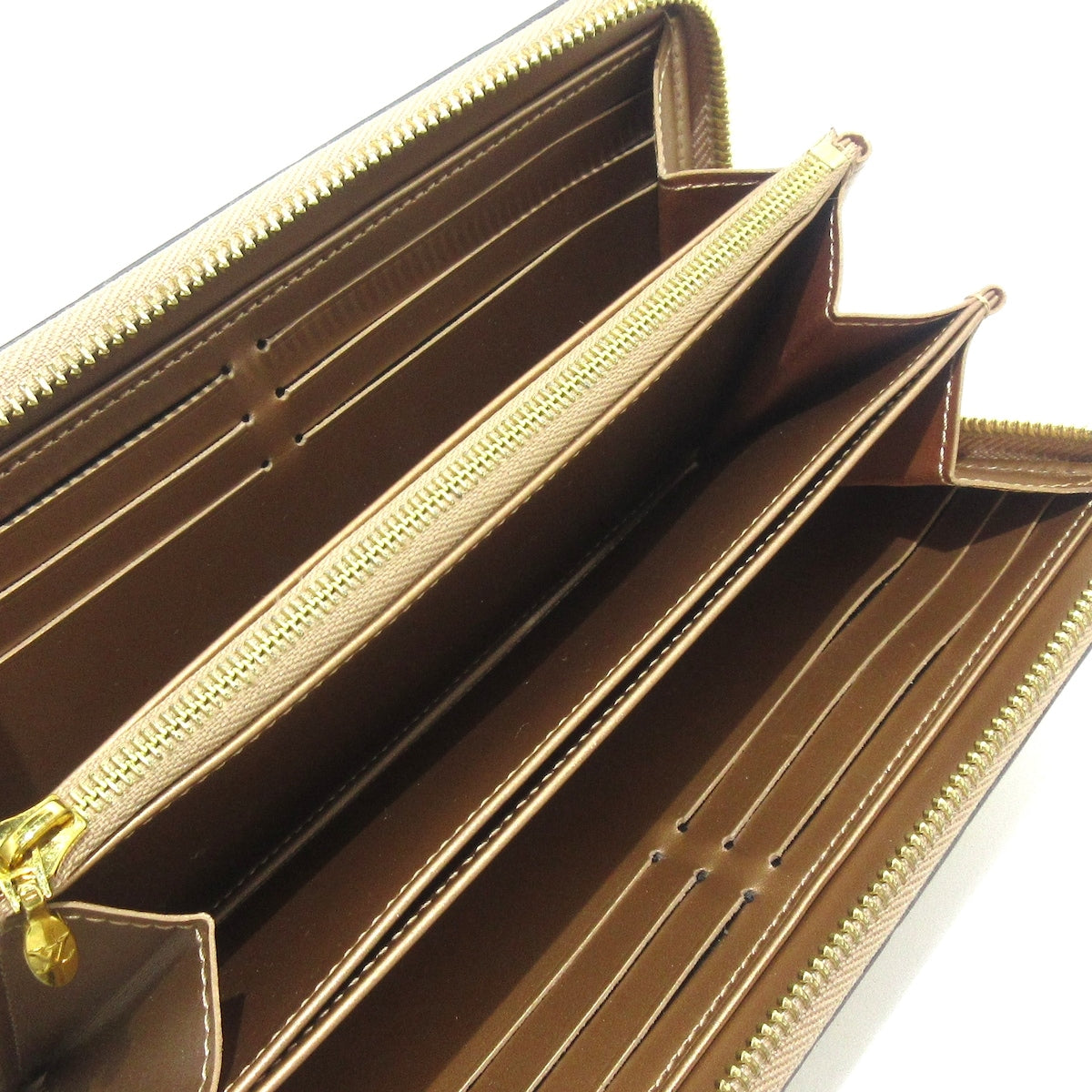 Louis Vuitton Portefeuille Zippy Patent Leather Wallet ()