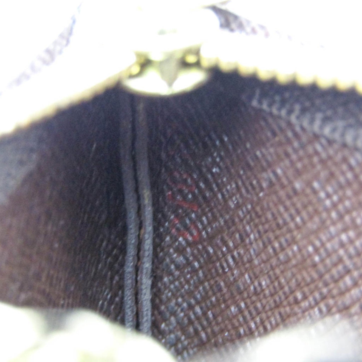 Louis Vuitton Pochette Clés Canvas Wallet ()