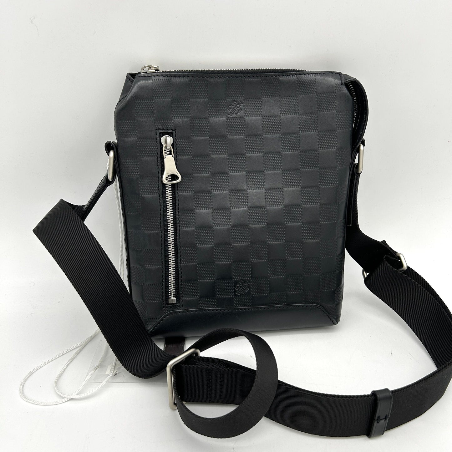 Louis Vuitton Black Damier Infini Leather Discovery Messenger LA31895