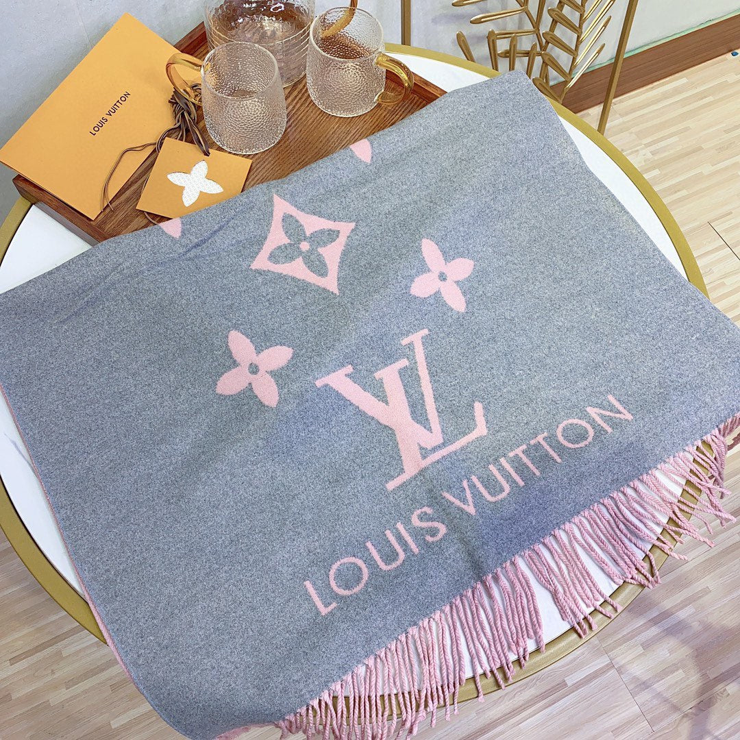 Top Quality LUV Scarf 033