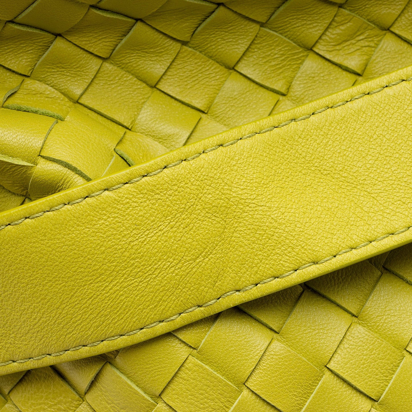 Bottega Veneta Intrecciato Nappa The Fold Crossbody (SHF-FmTNDh)