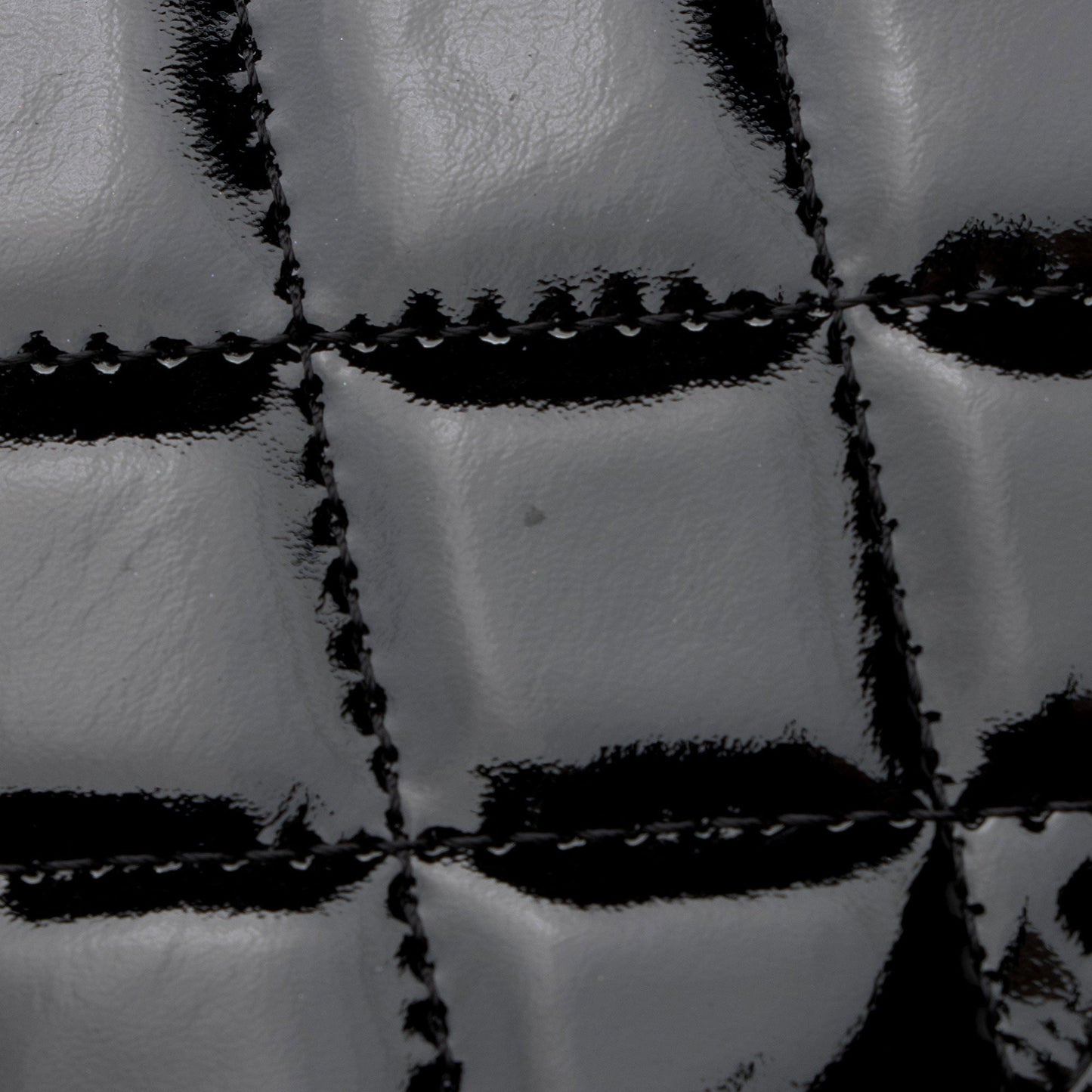 Chanel Patent Leather CC Brilliant iPad Case (SHF-erdd74)