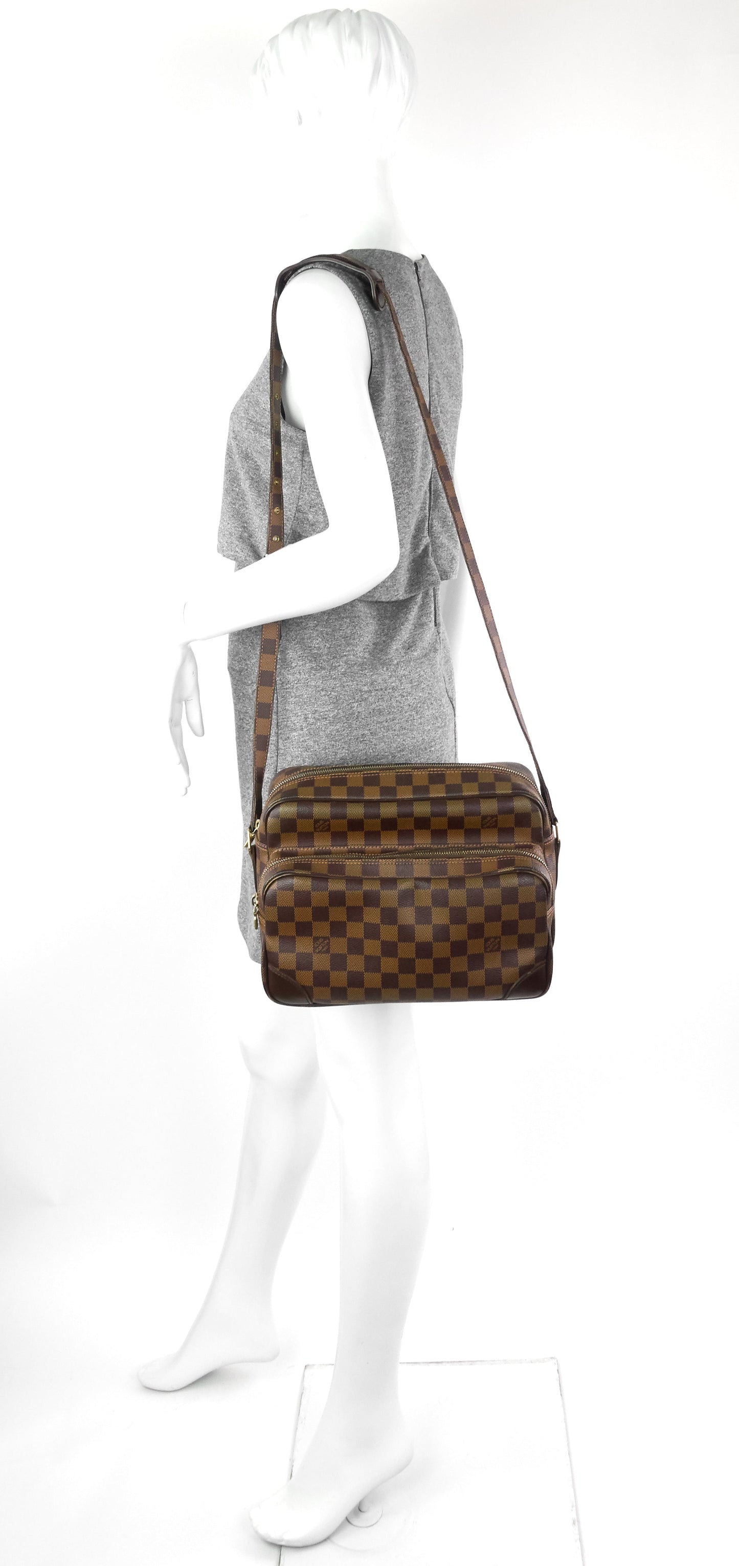 Louis Vuitto Nil 28 Damier Ebene Canvas Messenger Bag