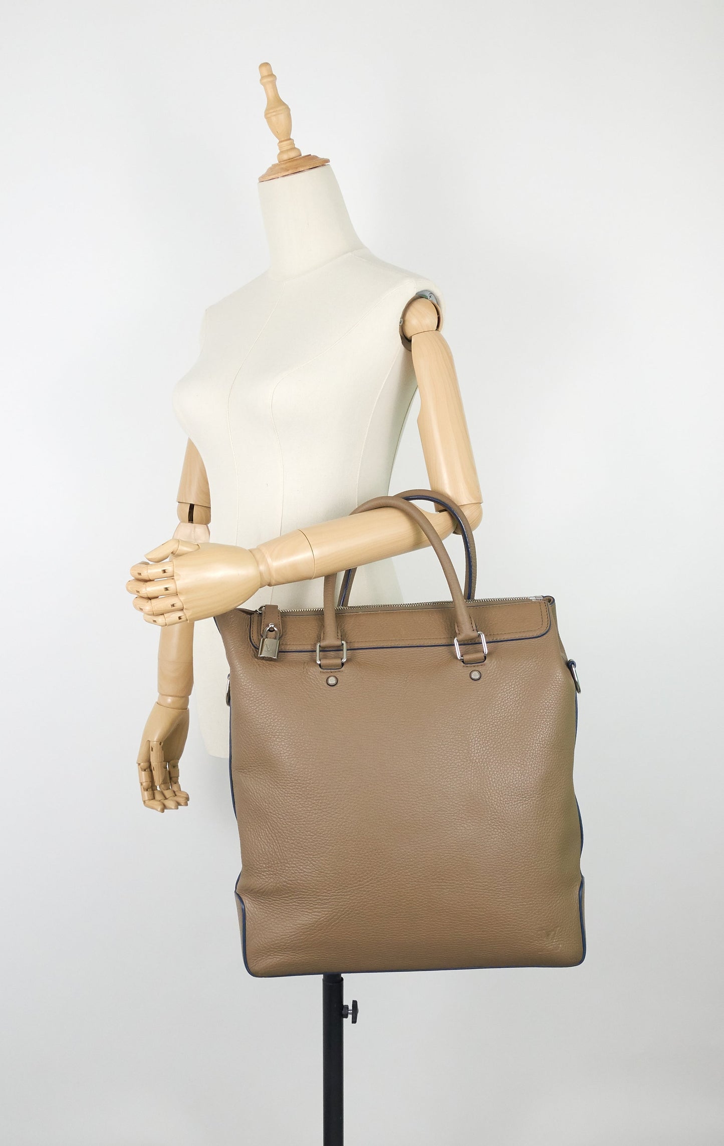 Louis Vuitto Greenwich Taurillon Leather Bag