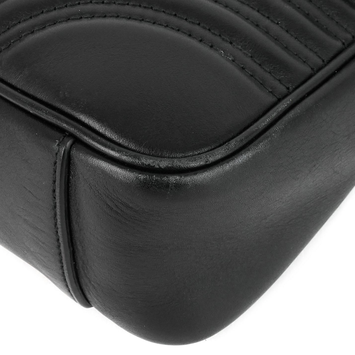 Gucci Marmont Medium Matelassé Leather Shoulder Bag