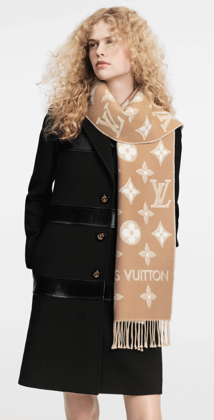 LV ESSENTIAL SHINE SCARF