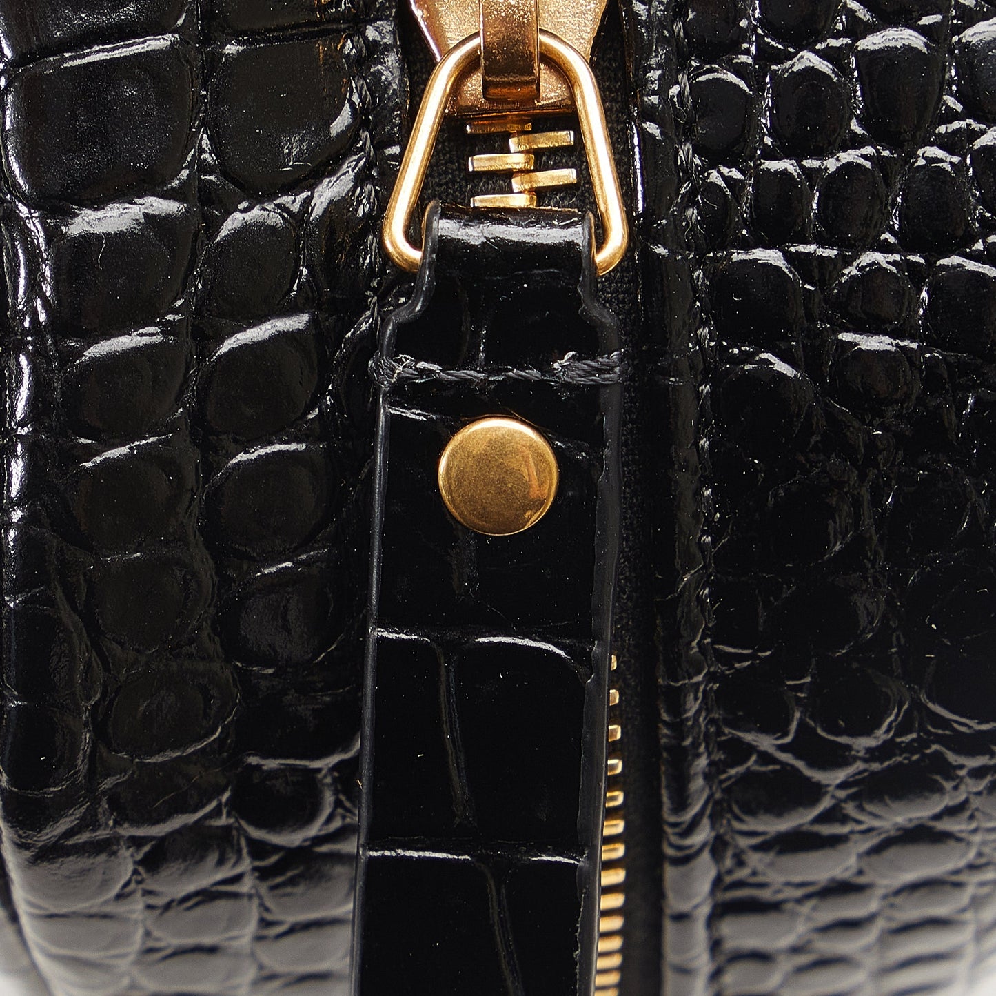 Medium Croc Embossed Patent Camera Bag