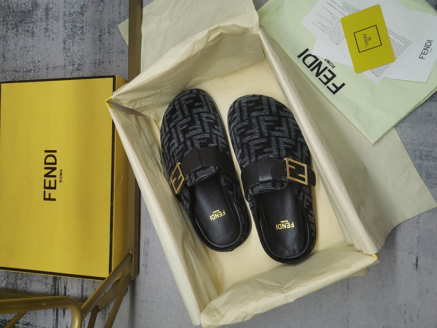Luxury Shoes - FED - 017