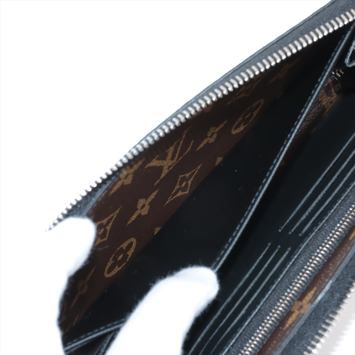 Louis Vuitton Monogram MacArthur Zippyr Dragon M69407 Black Brown