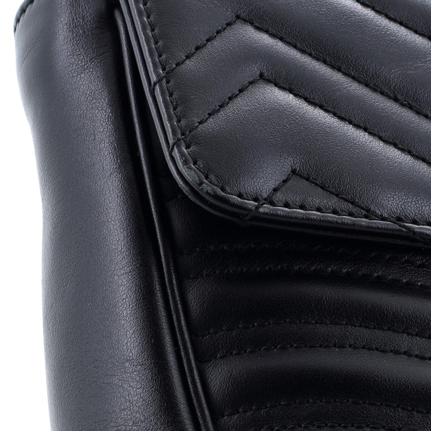 GG Marmont Flap Bag Matelasse Leather Medium