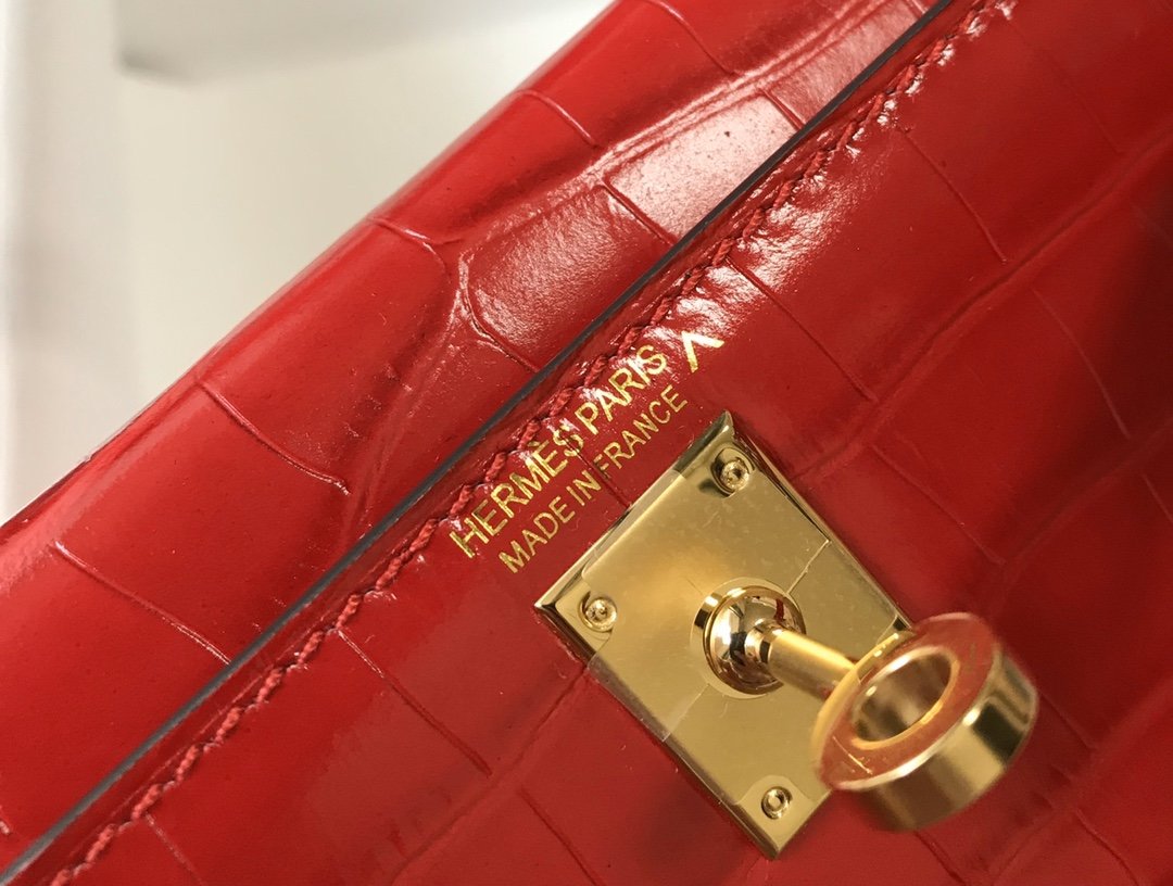 GLAMI Kelly Red For Women Gold Toned Hardware 7.8in/20cm