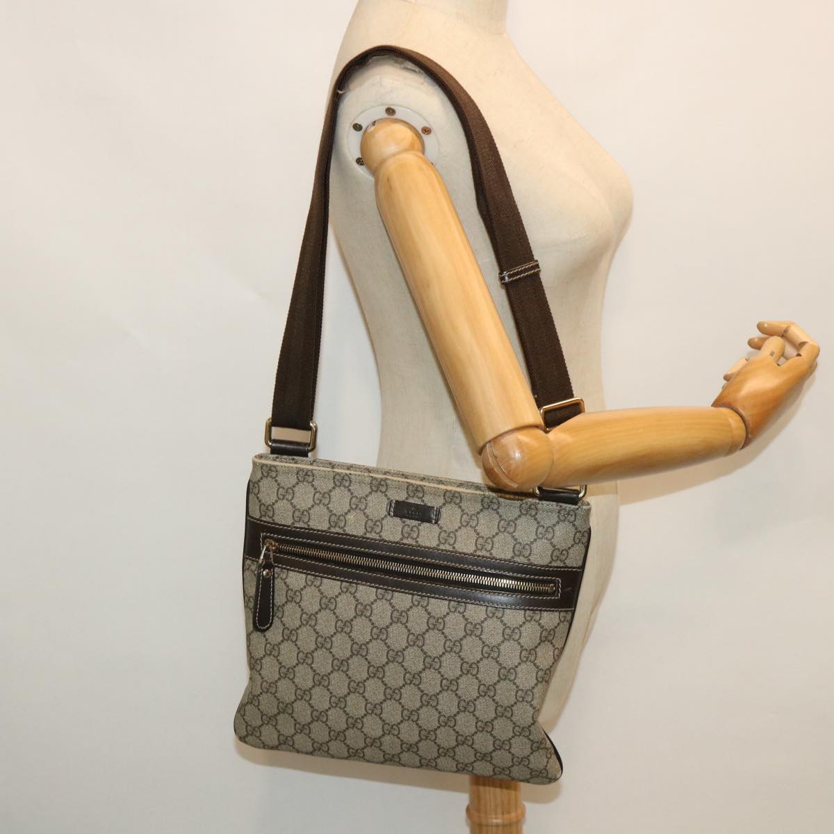 GUCCI GG Canvas Shoulder Bag PVC Leather Beige 295257 ac2197