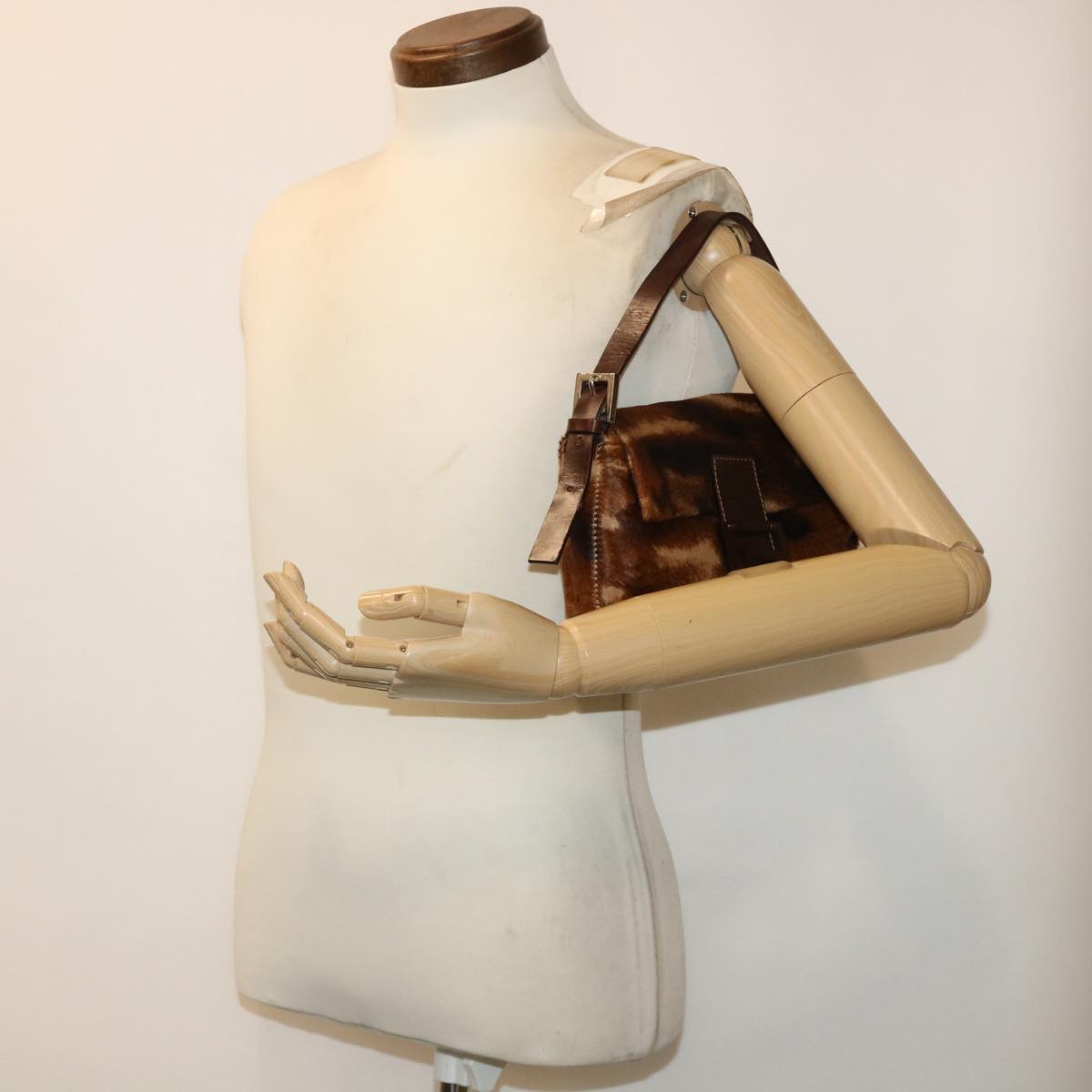 FENDI Mamma Baguette Shoulder Bag Harako leather Brown am4876