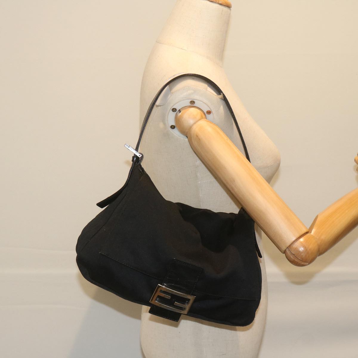 FENDI Mamma Baguette Shoulder Bag Nylon Black 2321 26325 008 am5345