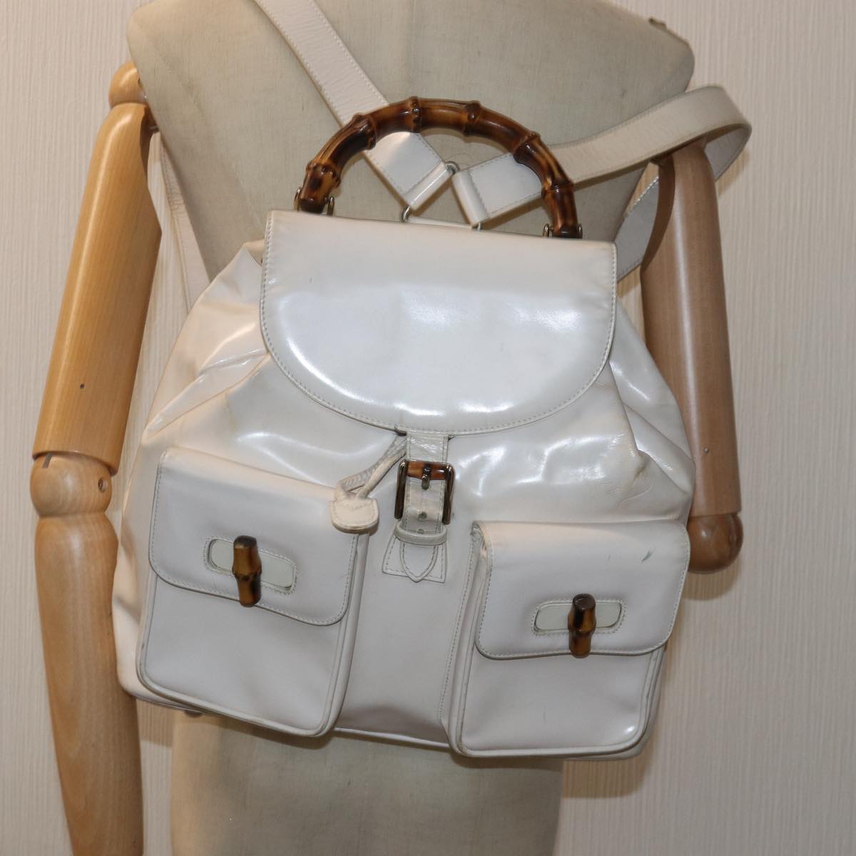 GUCCI Bamboo Hand Bag Patent leather White 003 2058 0016 5 am6347