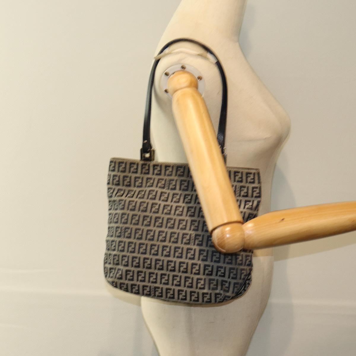 FENDI Zucchino Canvas Hand Bag Navy am6542