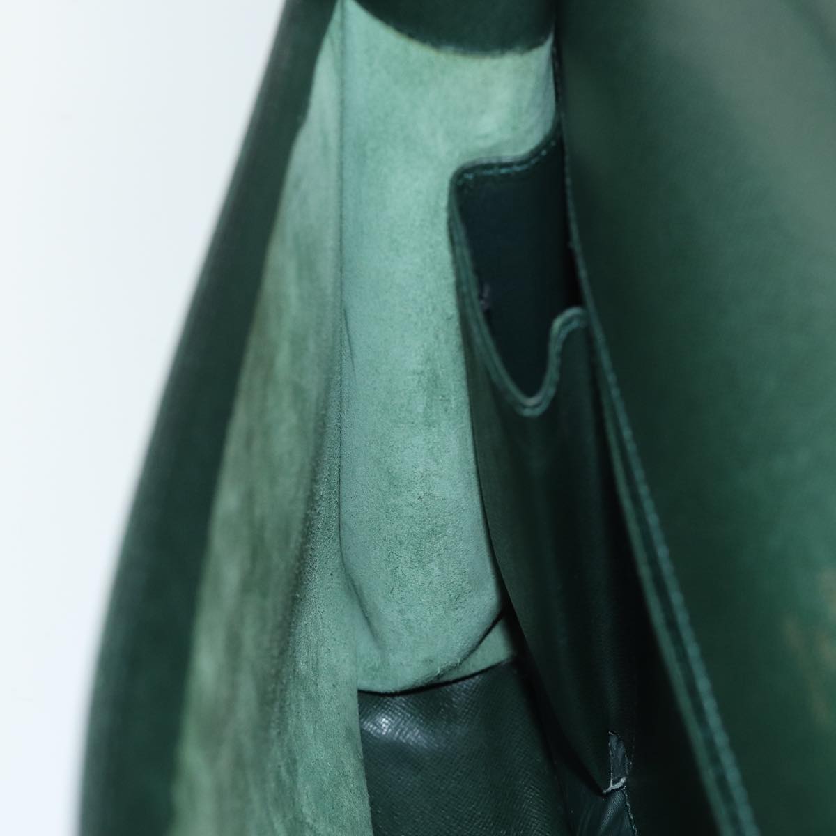 LOUIS VUITTON Taiga Porte Documents Angara Bag Epicea M30774 LV ar11727