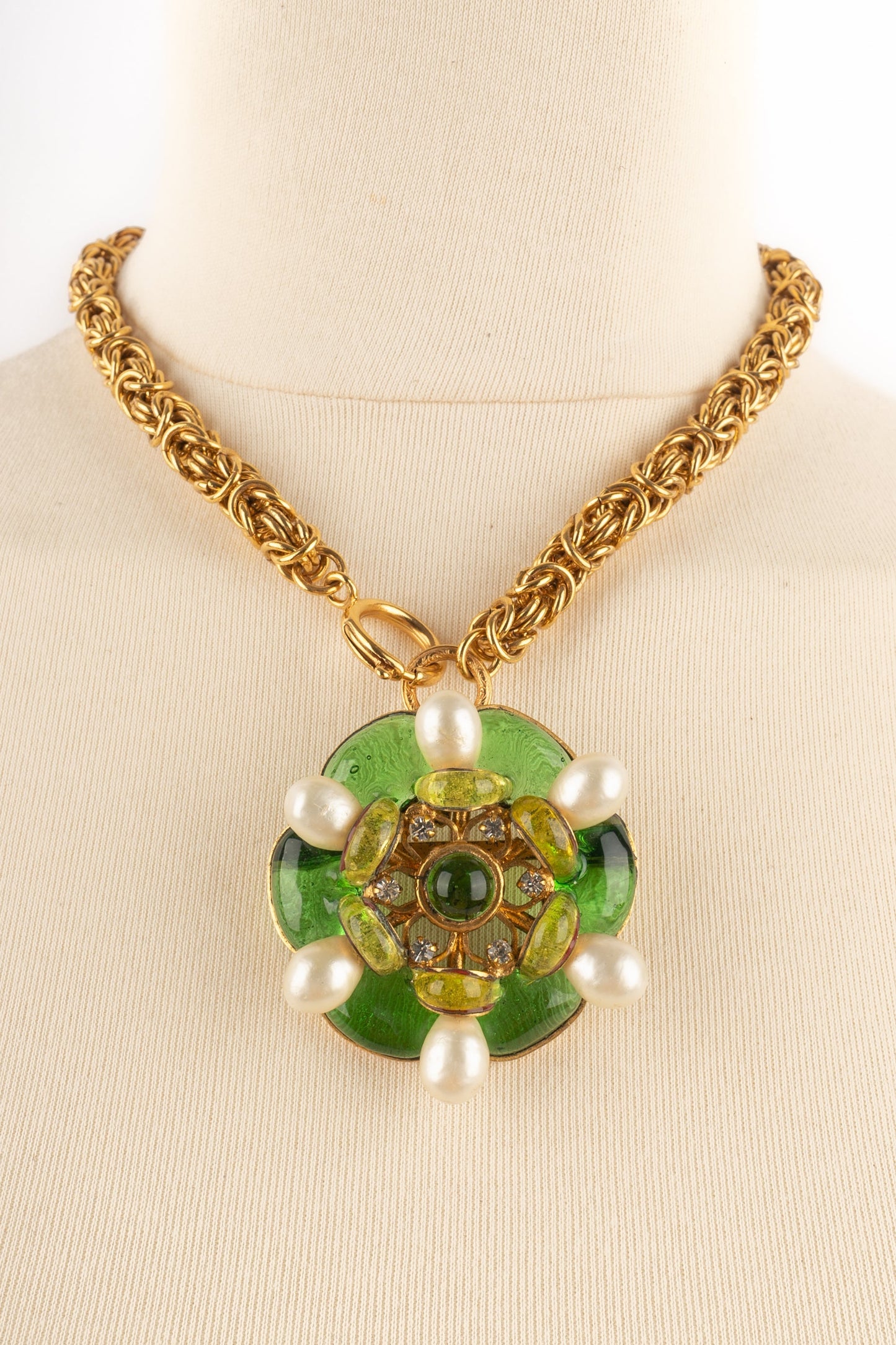 Collier pendentif Chanel