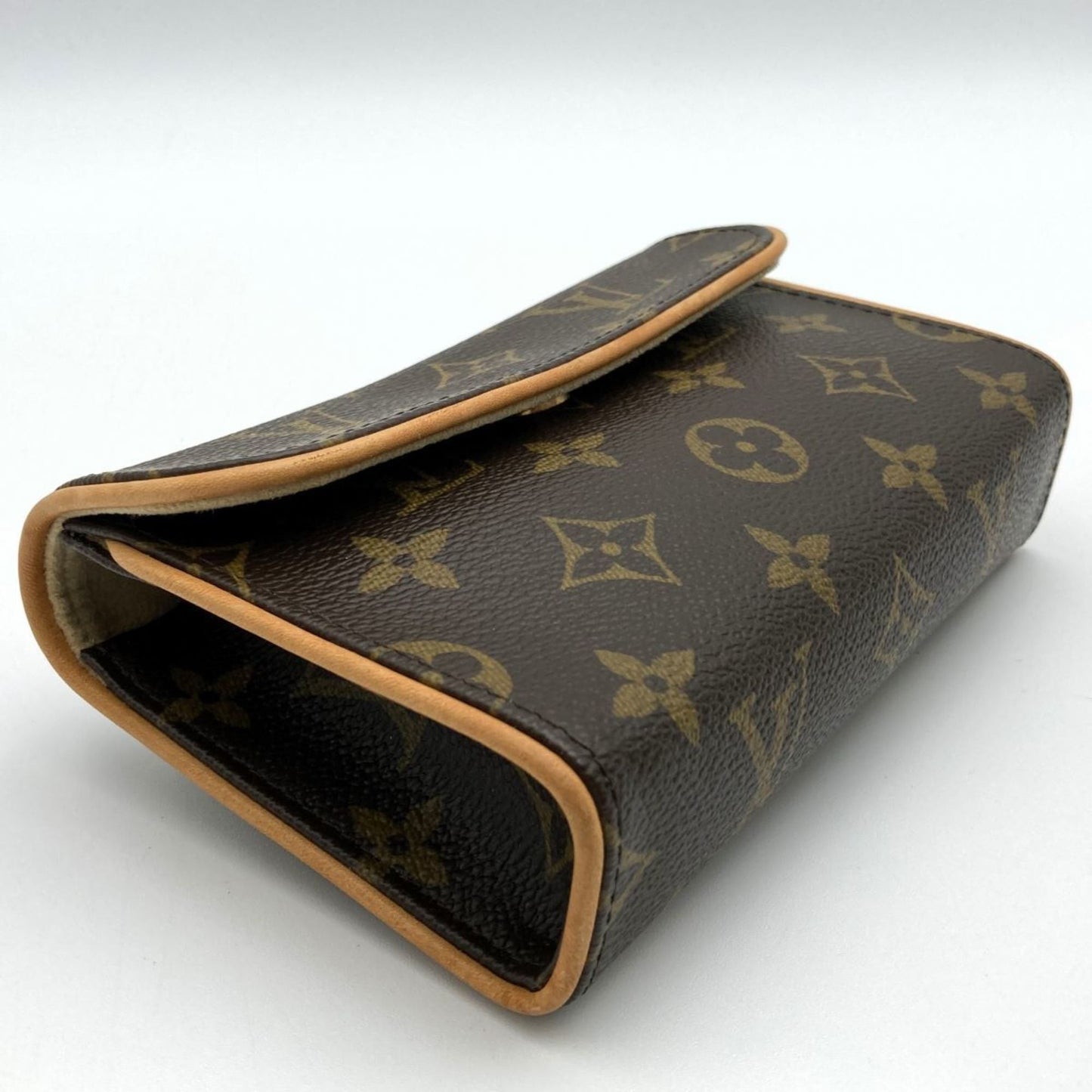 Louis Vuitton Florentine Canvas Shoulder Bag ()