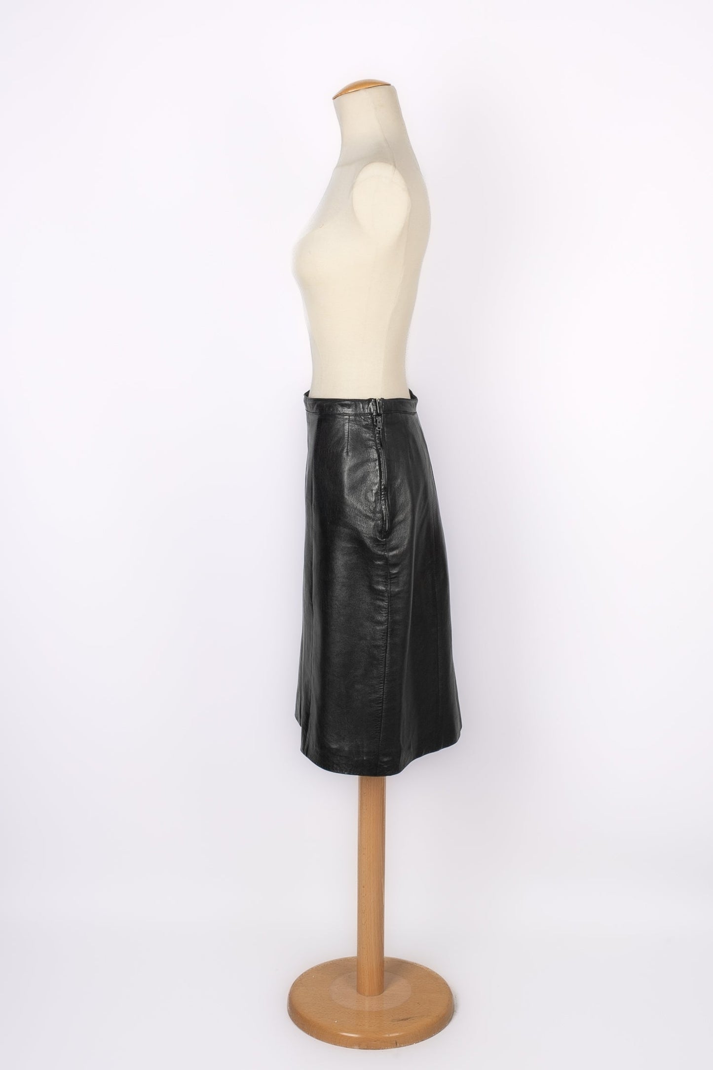 Jupe en cuir Chanel
