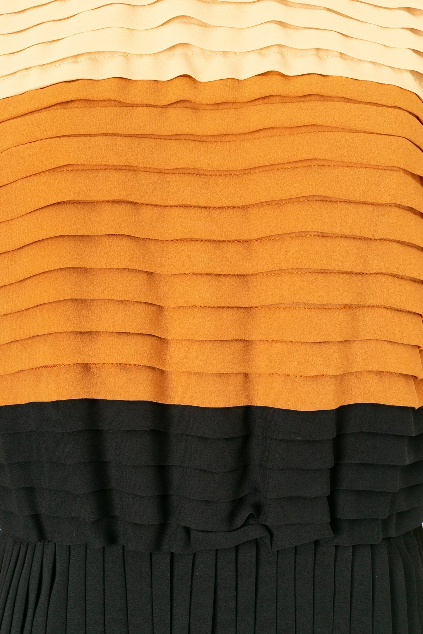 Robe en crêpe 1975s