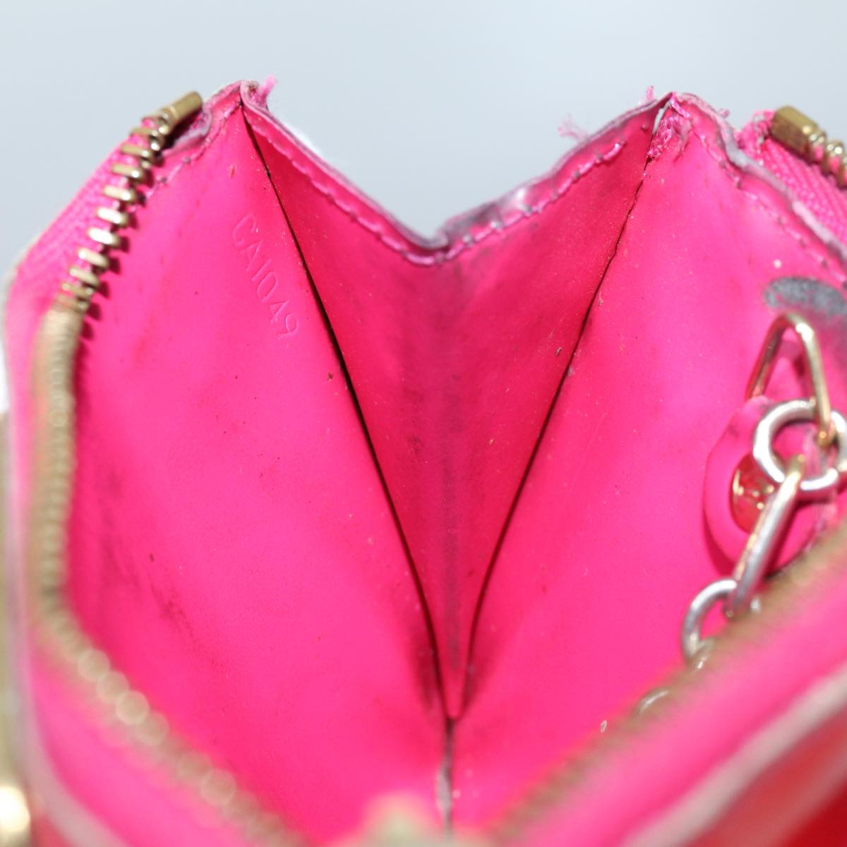 LOUIS VUITTON Vernis Pochette Cles NM Coin Purse Rose Pop M93637 LV bs13631