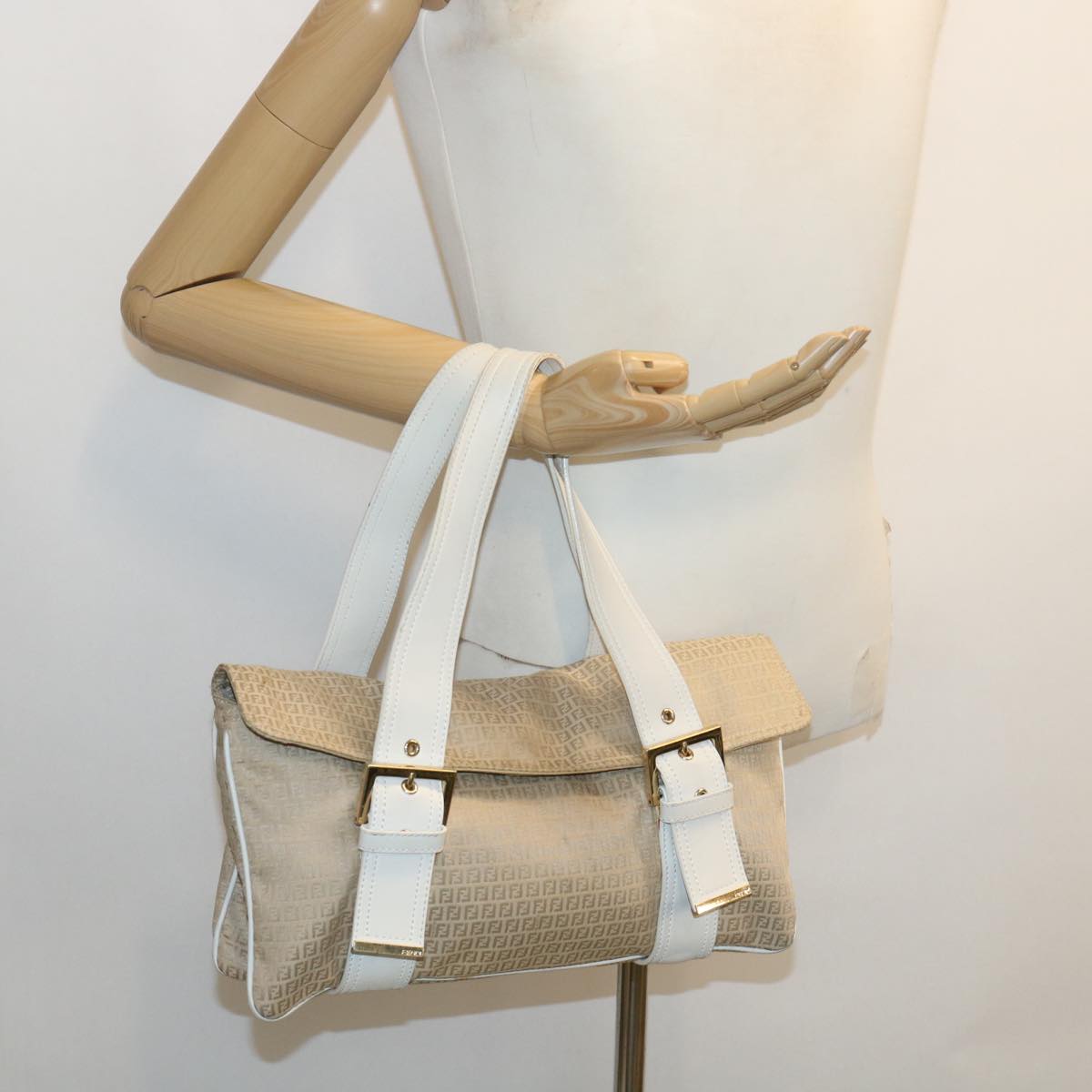 FENDI Zucchino Canvas Shoulder Bag Beige bs1980