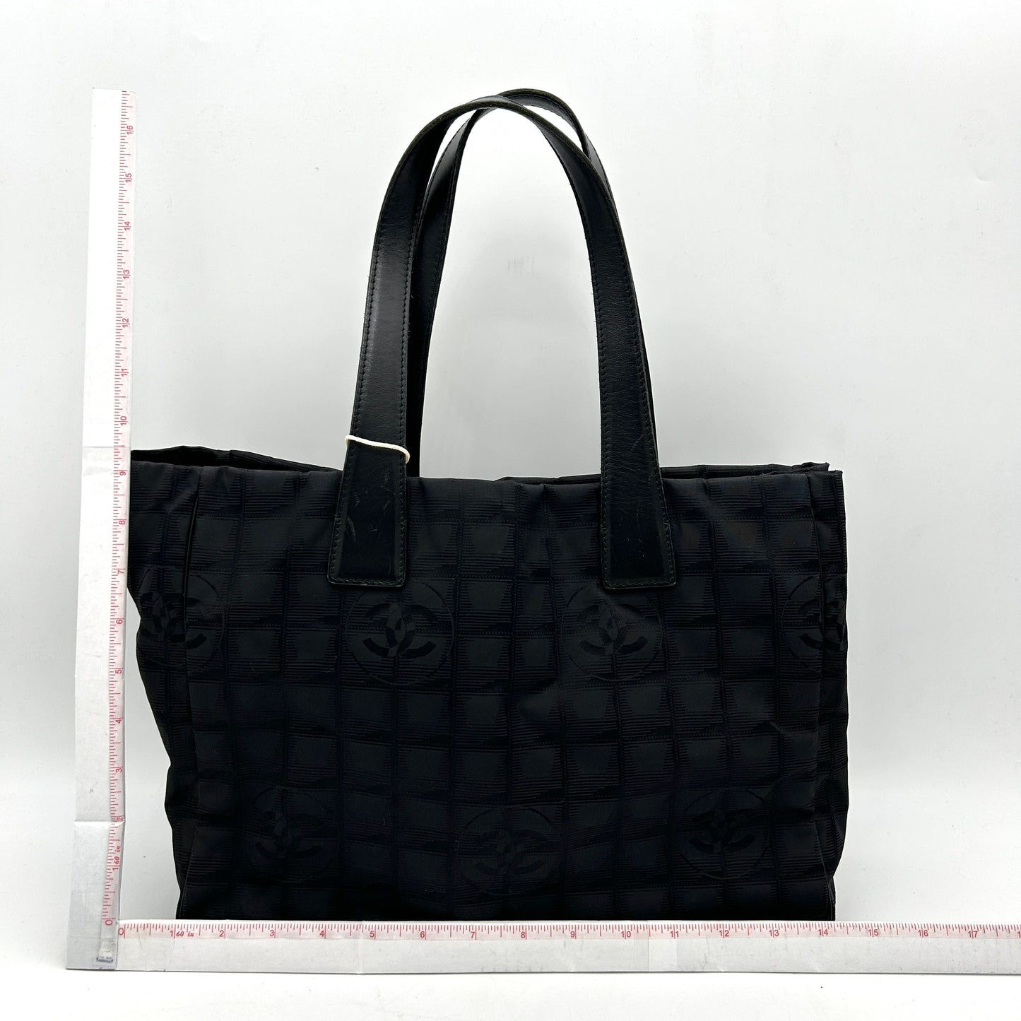 Pre-owned Chanel Tote Bagtravel Line Nylon Black WD459597