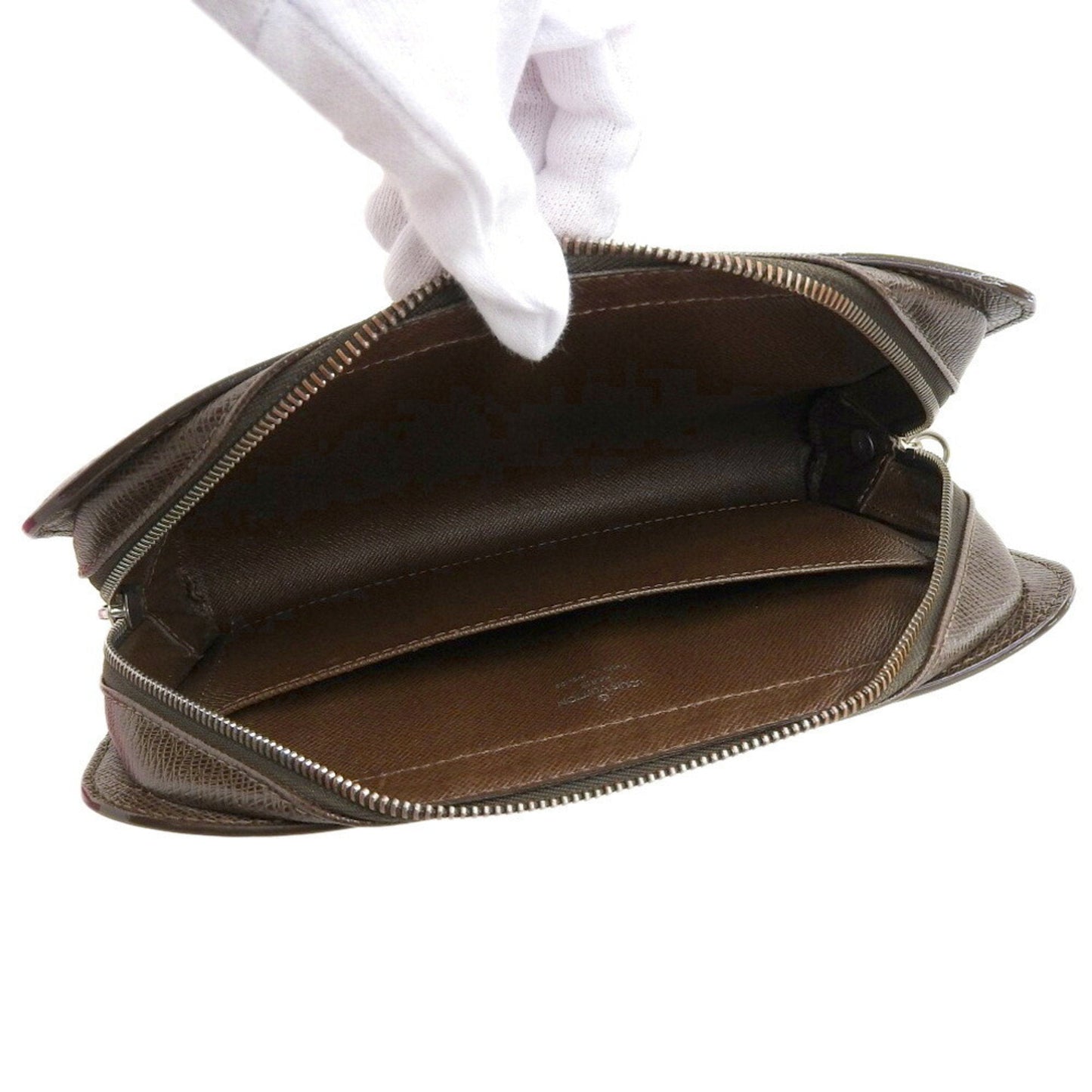 Louis Vuitton Baikal Leather Clutch Bag ()