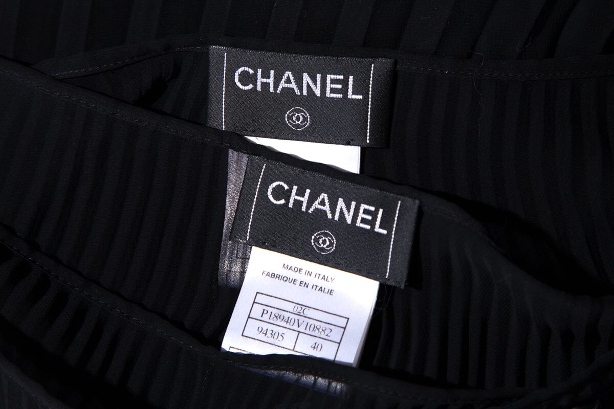 Chanel Cruise '02 Black 2 PC Skirt SZ 40