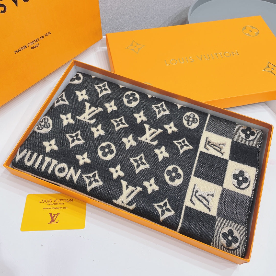 Top Quality LUV Scarf 017