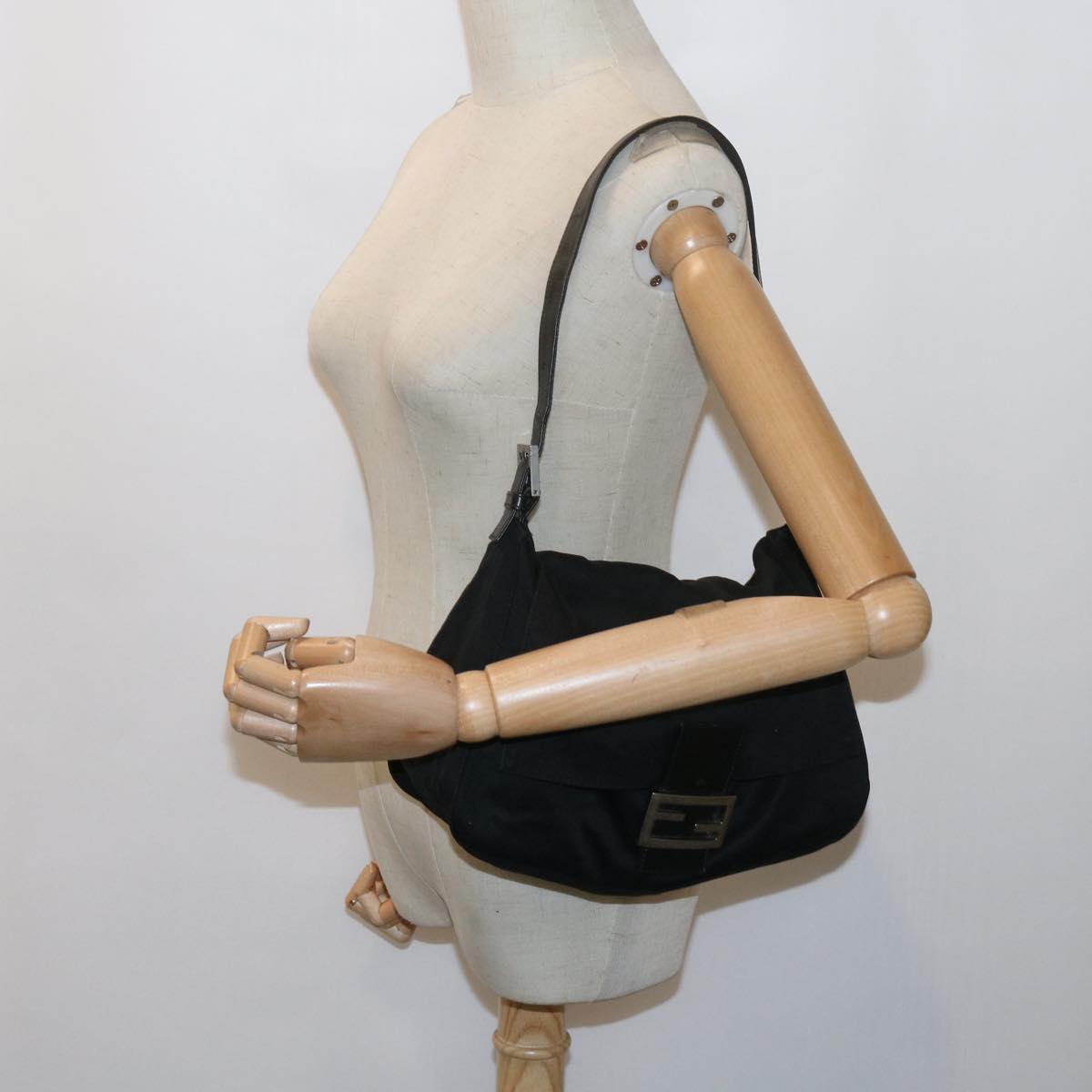 FENDI Mamma Baguette Shoulder Bag Nylon Black 2305 26325 079 ep2730