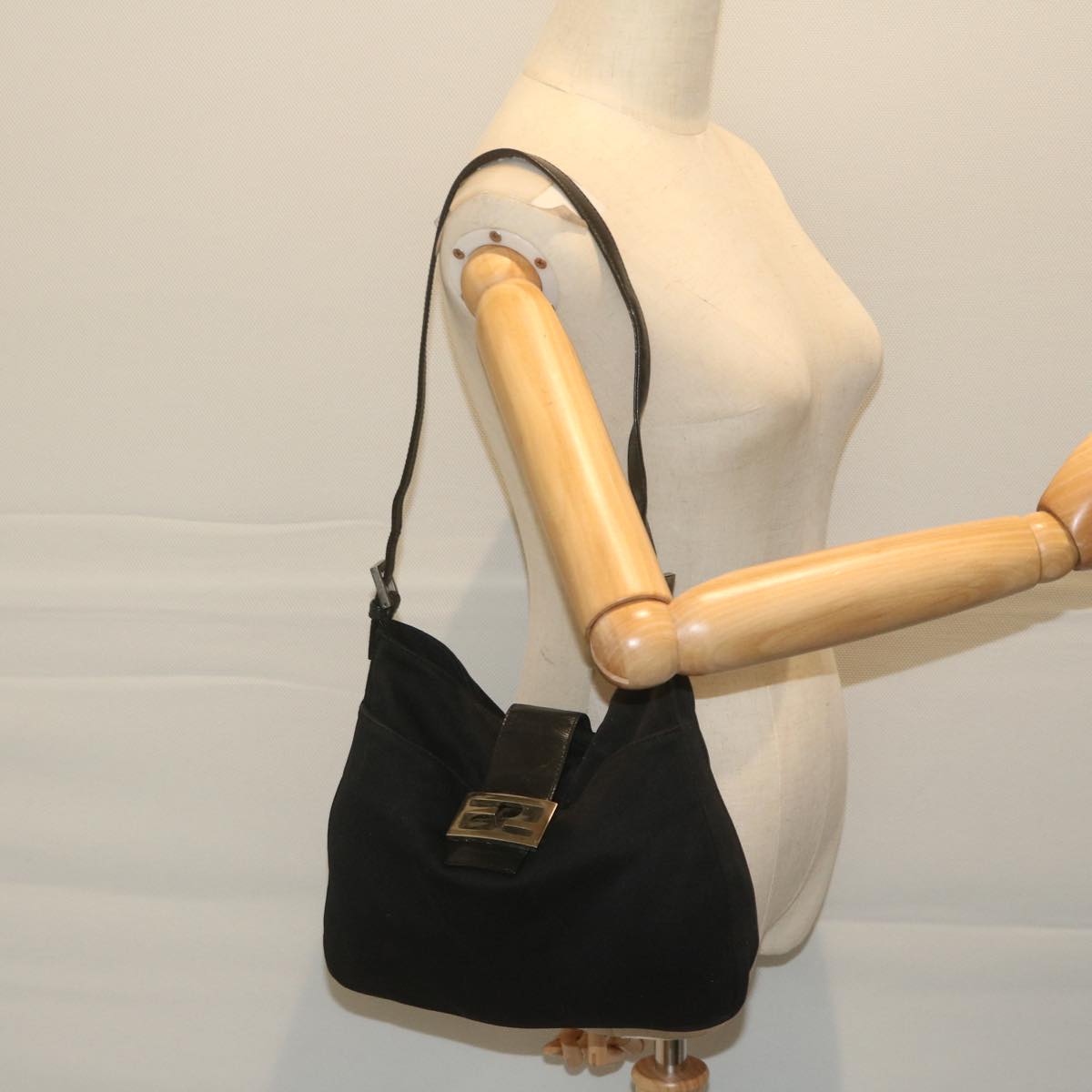 FENDI Mamma Baguette Shoulder Bag Nylon Black 2305 26727 009 ep2869