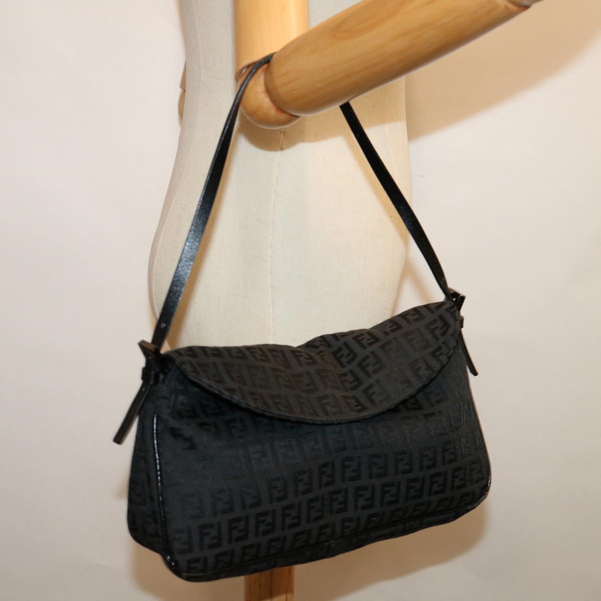 FENDI Zucchino Canvas Hand Bag Black ep3894