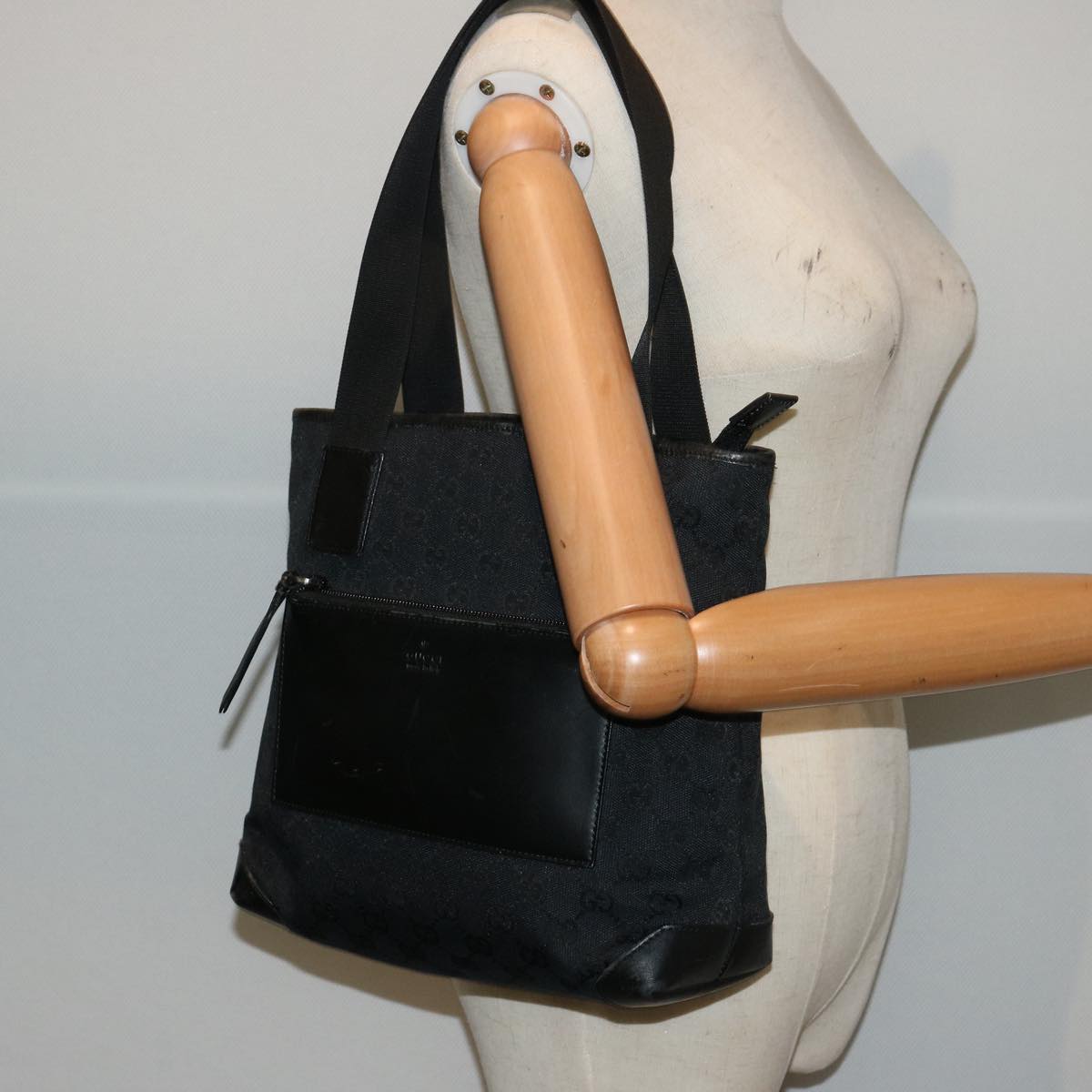 GUCCI GG Canvas Hand Bag Black 019 0402 ep4158