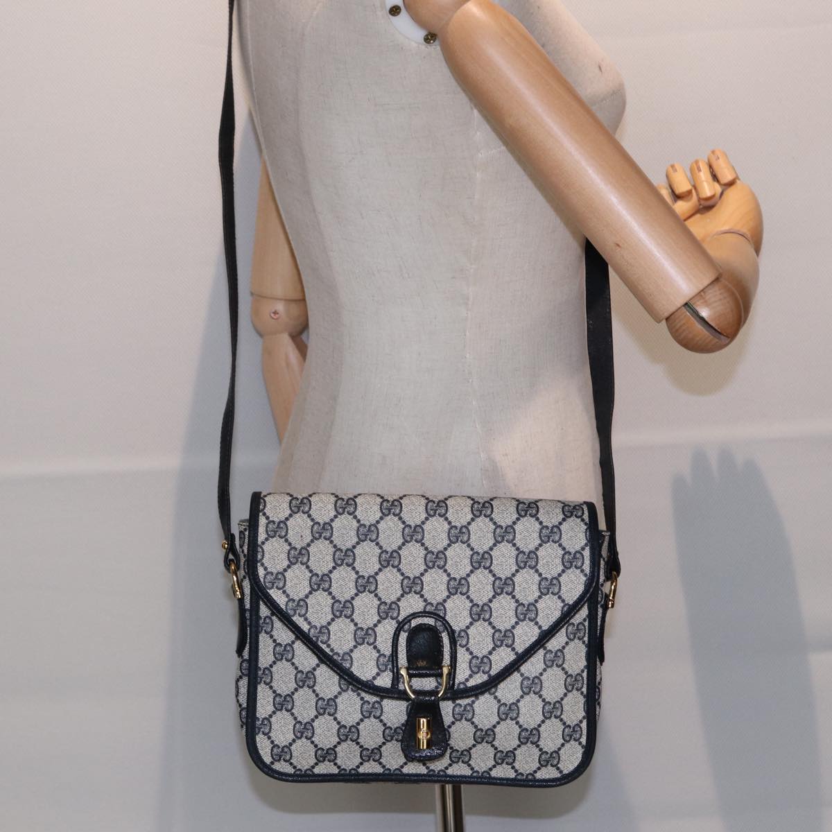 GUCCI GG Supreme Shoulder Bag PVC Navy Gold ep5618