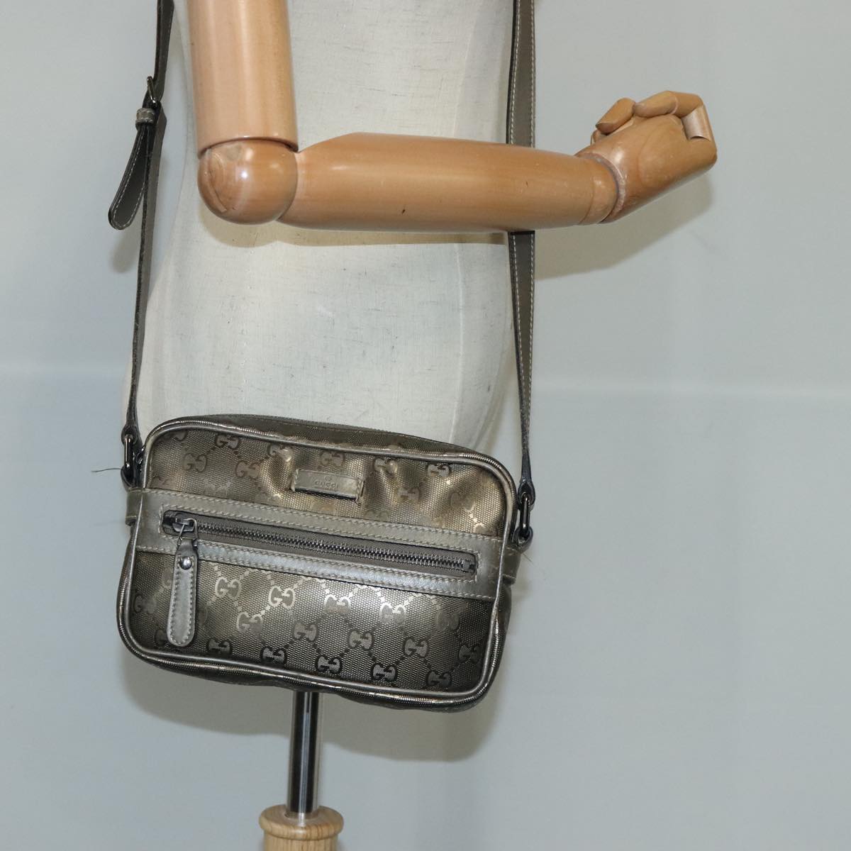 GUCCI GG implementation Shoulder Bag PVC Leather Bronze ep6507