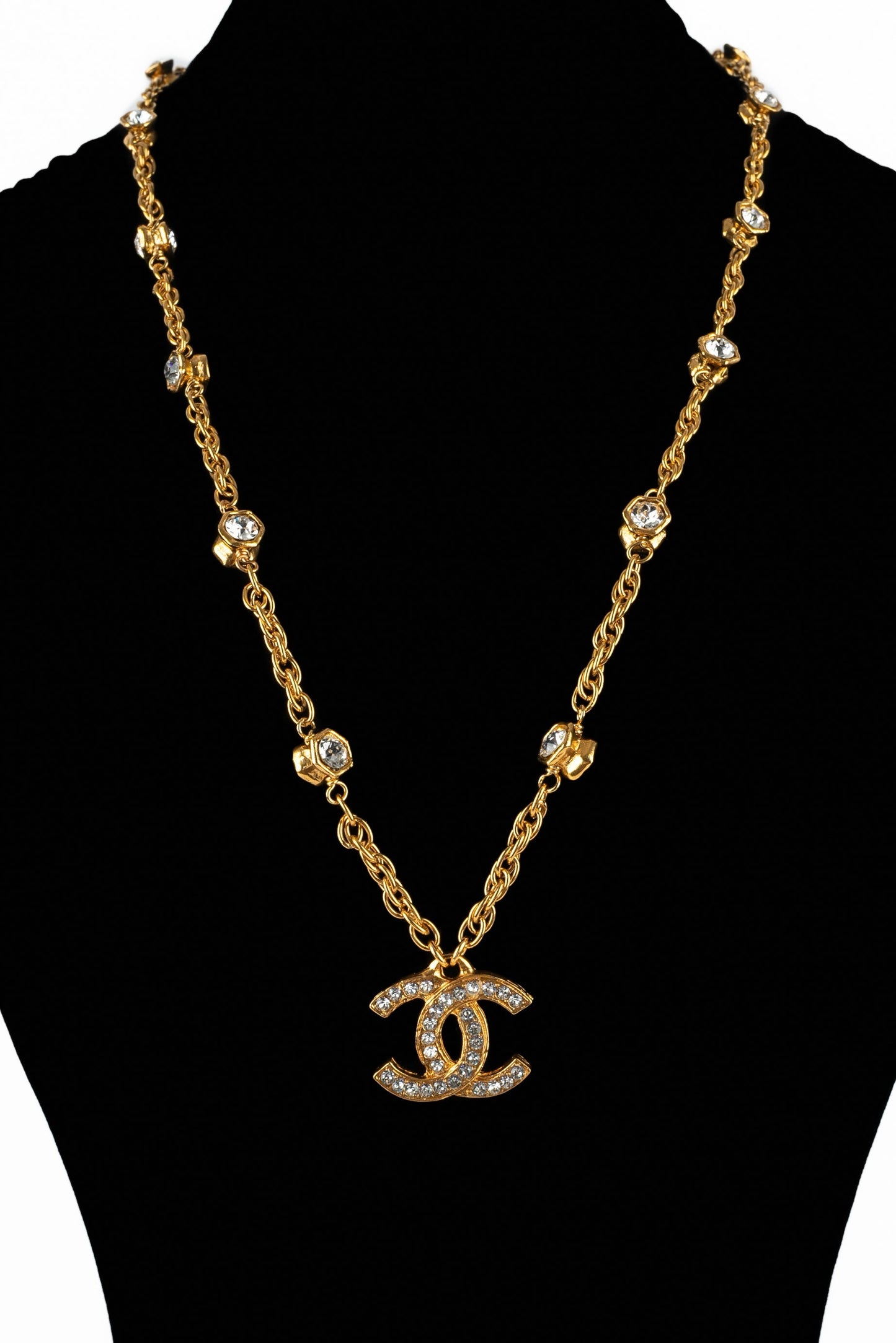 Collier cc Chanel
