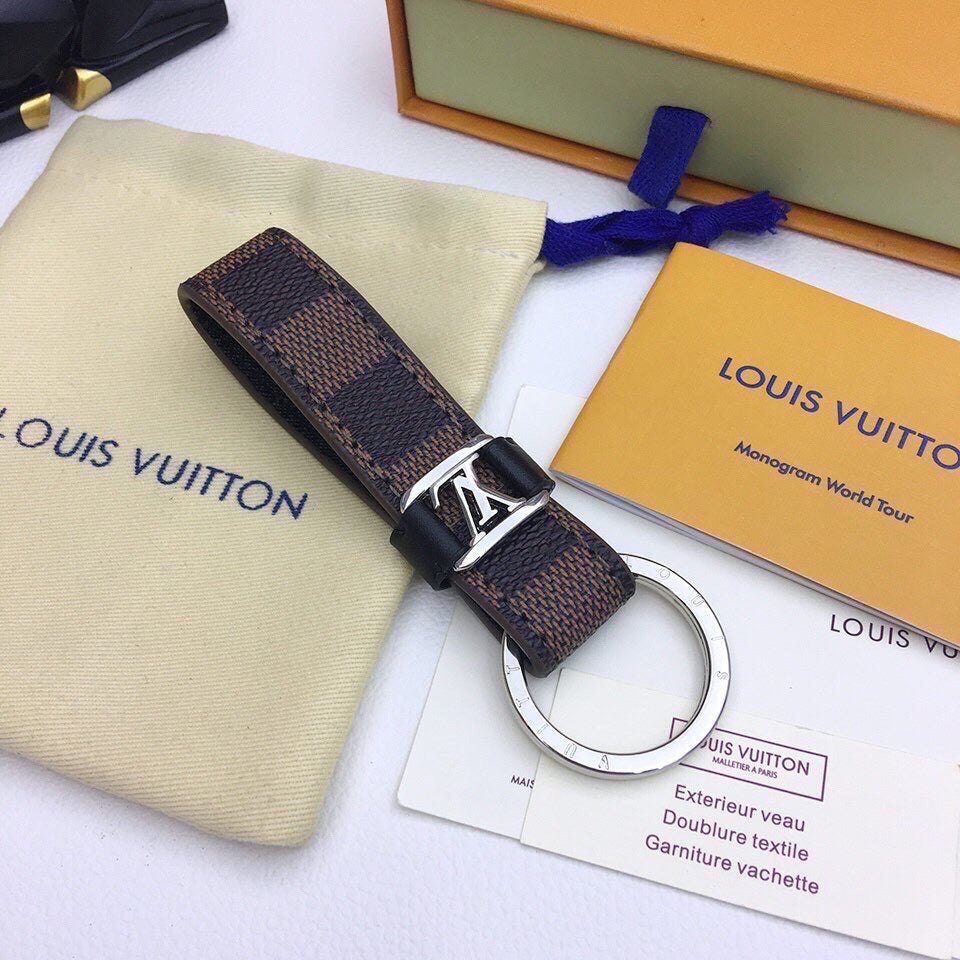GLM - Top Quality Keychains LUV 002