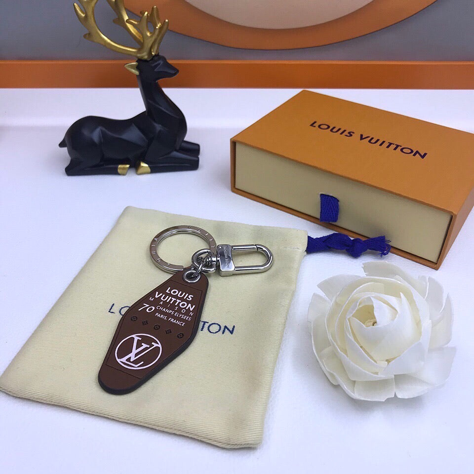 GLM - Top Quality Keychains LUV 008