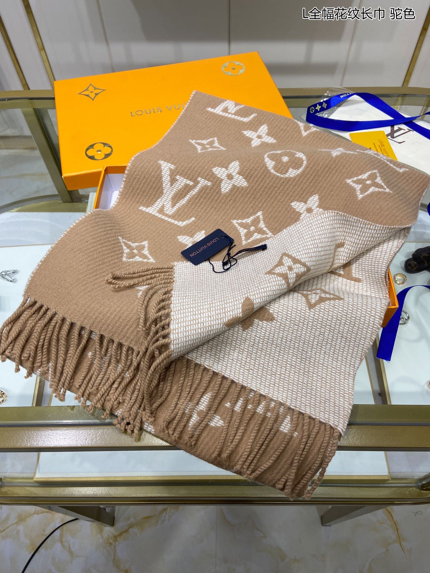 Top Quality LUV Scarf 038