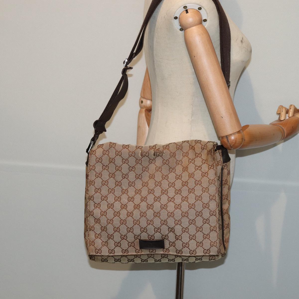 GUCCI GG Canvas Shoulder Bag Beige 146236 hk1458