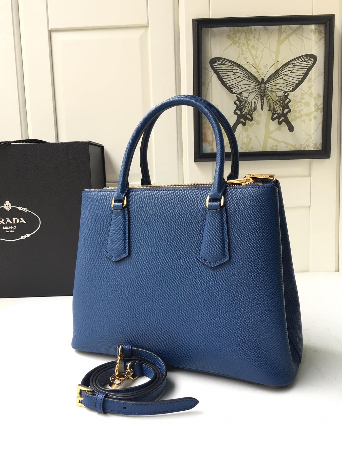 Prada Galleria Saffiano leather Medium bag