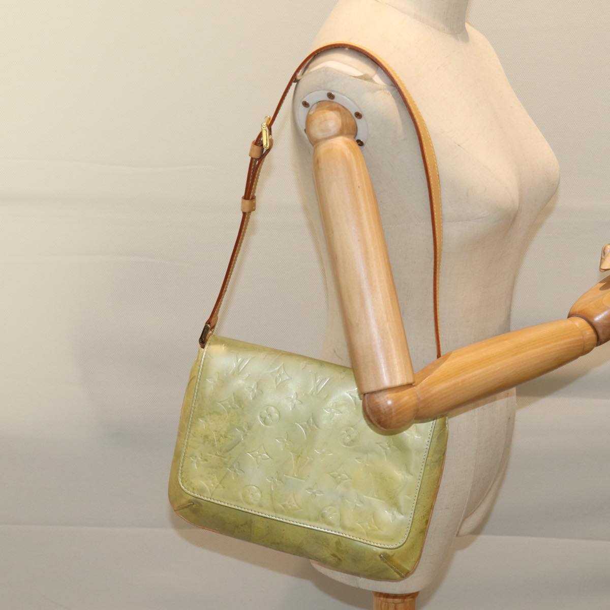 LOUIS VUITTON Monogram Vernis Thompson Street Bag Gris M91008 LV ki4383