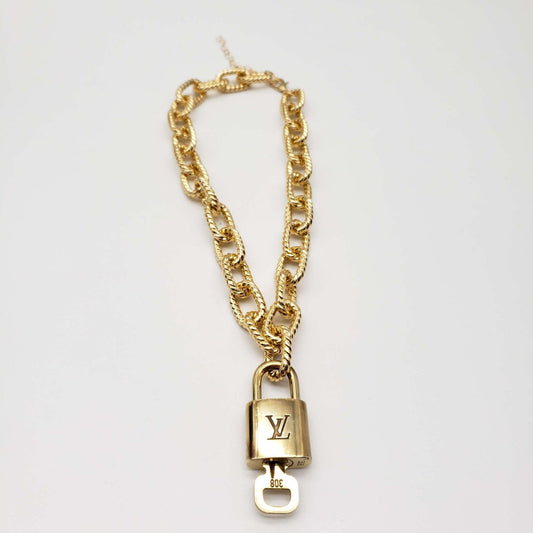 100% Louis Vuitton Lock and Key with Unbranded Chain Necklace