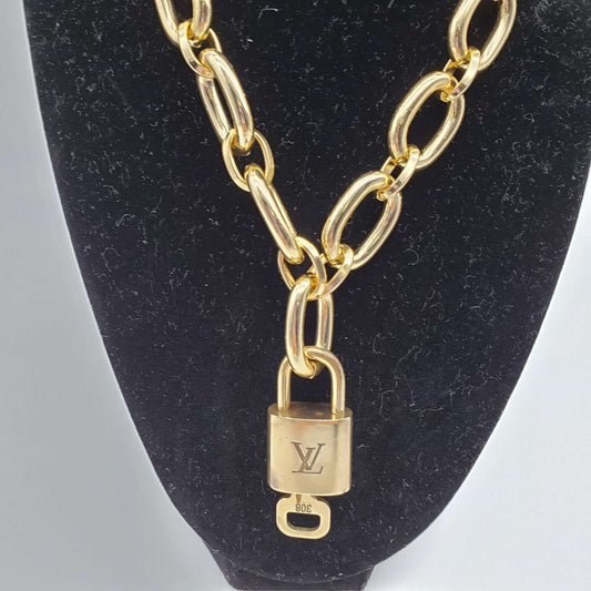 100% Louis Vuitton Lock and Key with Unbranded Chain Necklace