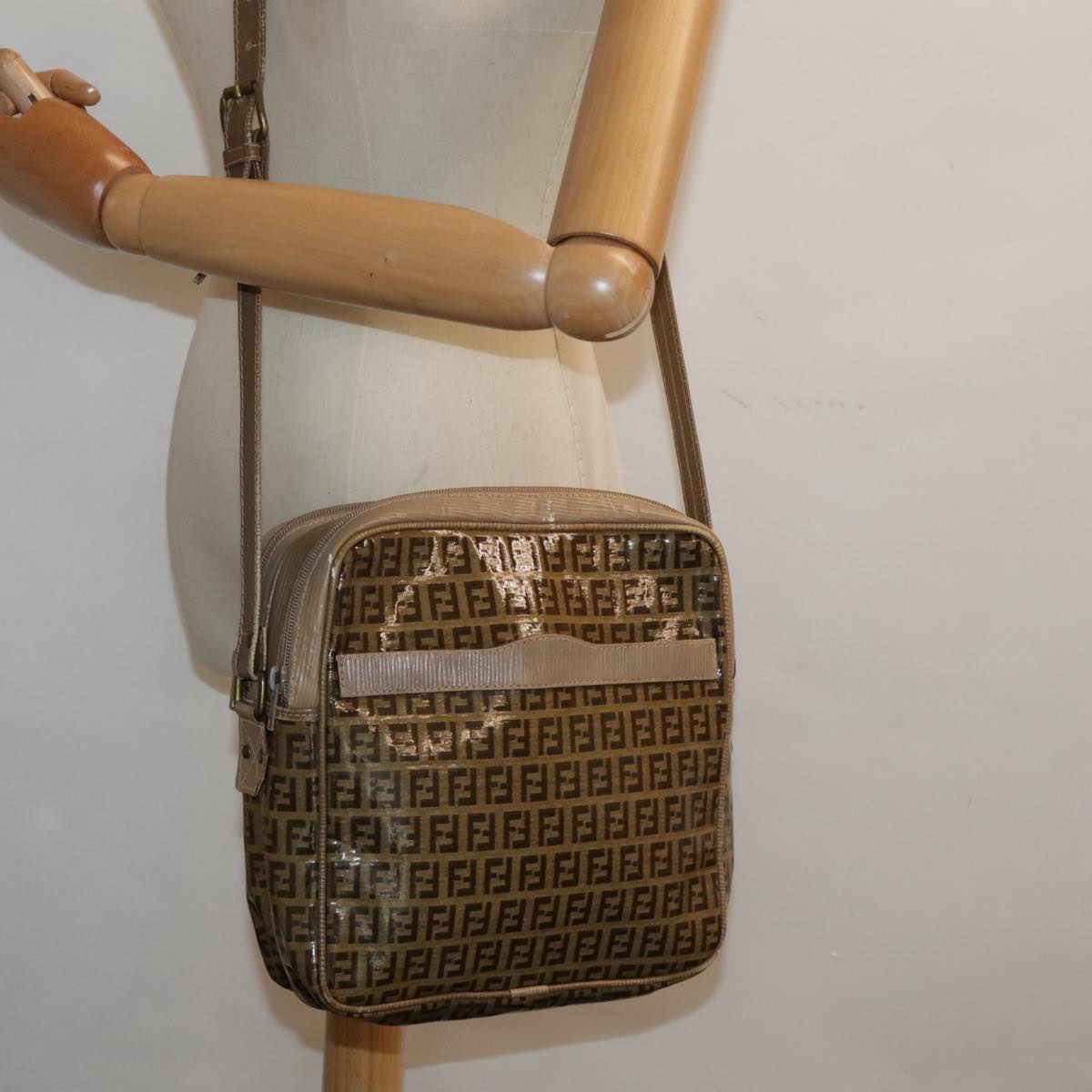 FENDI Zucchino Canvas Shoulder Bag Beige mr470